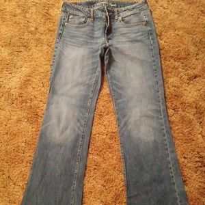 American Eagle Favorite Boyfriend Jeans Size 6